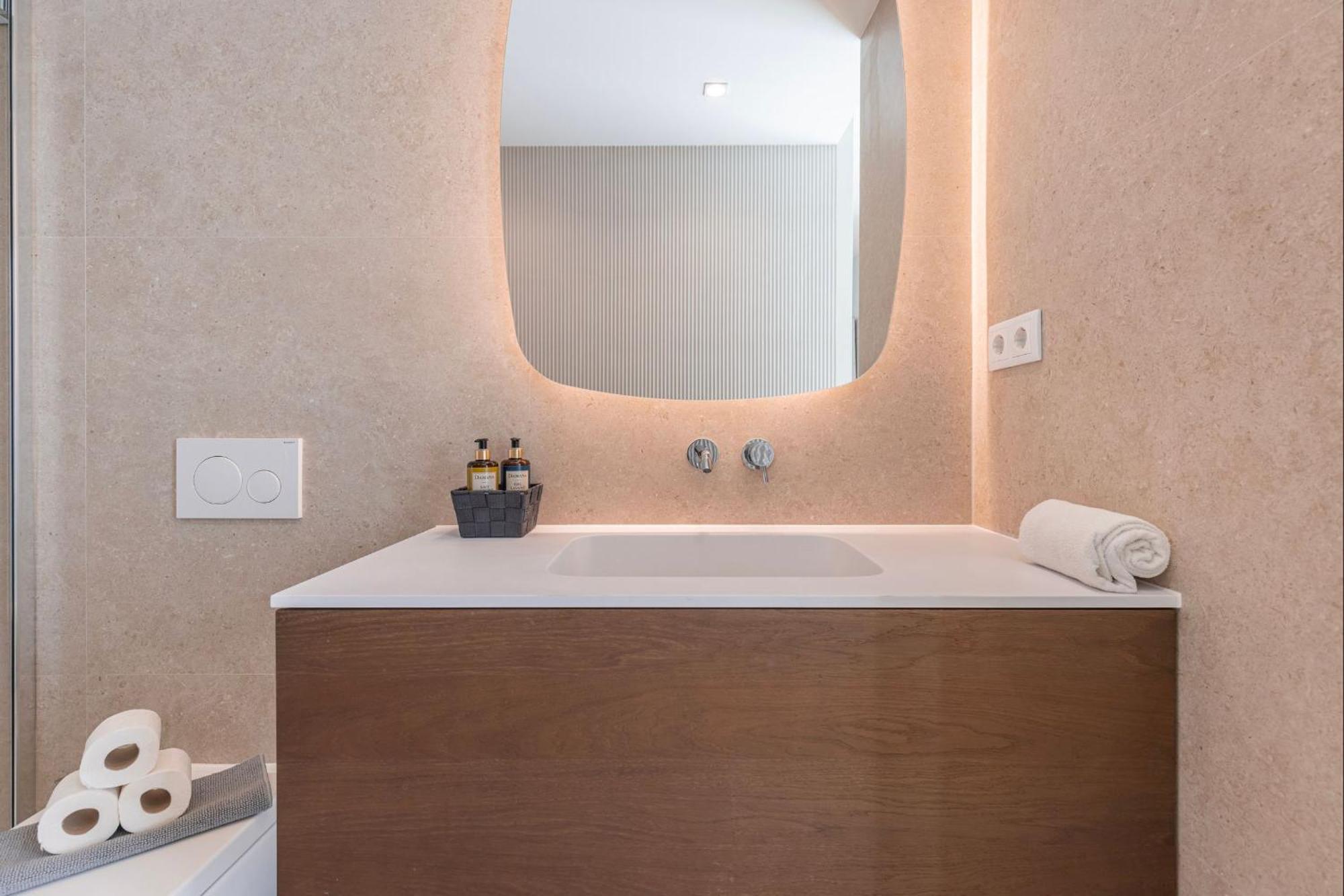 Lovelystay - Breathtaking Panorama - Luxurious Penthouse! Lisbon Exterior photo